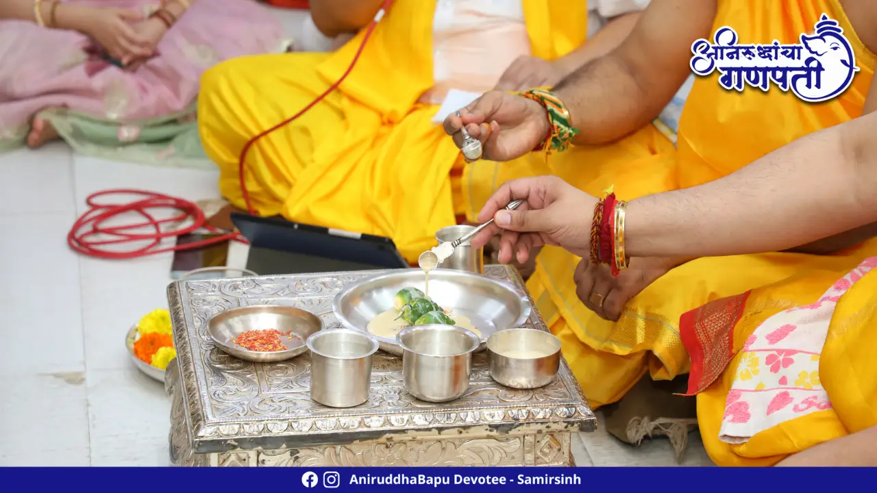 Ganapati Darshan at Sadguru Shree Aniruddha Bapu's Residence